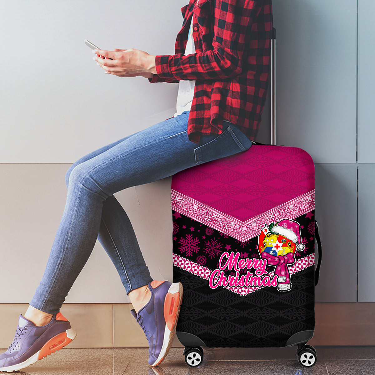 Tonga Christmas Luggage Cover Tongan Coat of Arms Santa With Ngatu Pattern Christmas Pink Style LT03 - Polynesian Pride