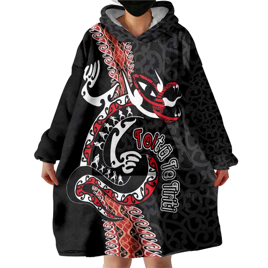 Aotearoa Toitu Te Tiriti Wearable Blanket Hoodie Maori Taniwha Haka - Honour the Treaty LT03 - Polynesian Pride