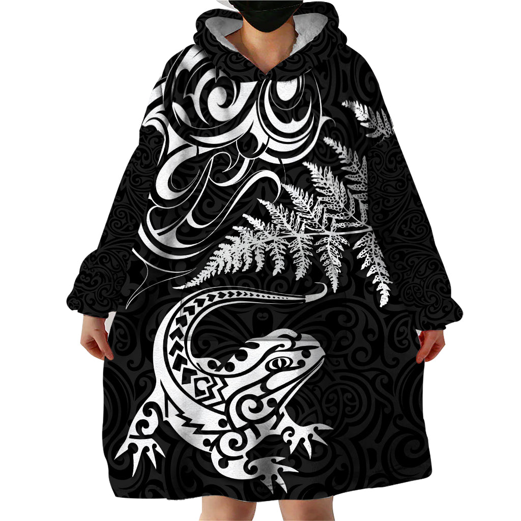 New Zealand Tuatara Tribal Tattoo Wearable Blanket Hoodie Silver Fern and Maori Pattern Black Color LT03 - Polynesian Pride