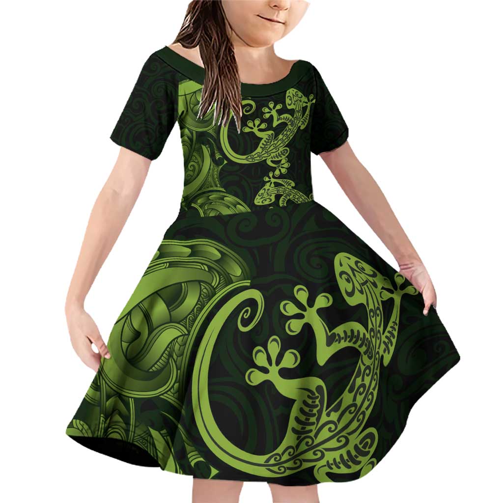 New Zealand Gecko Maori Art Tattoo Family Matching Off Shoulder Short Dress and Hawaiian Shirt LT03 Daughter's Dress Green - Polynesian Pride