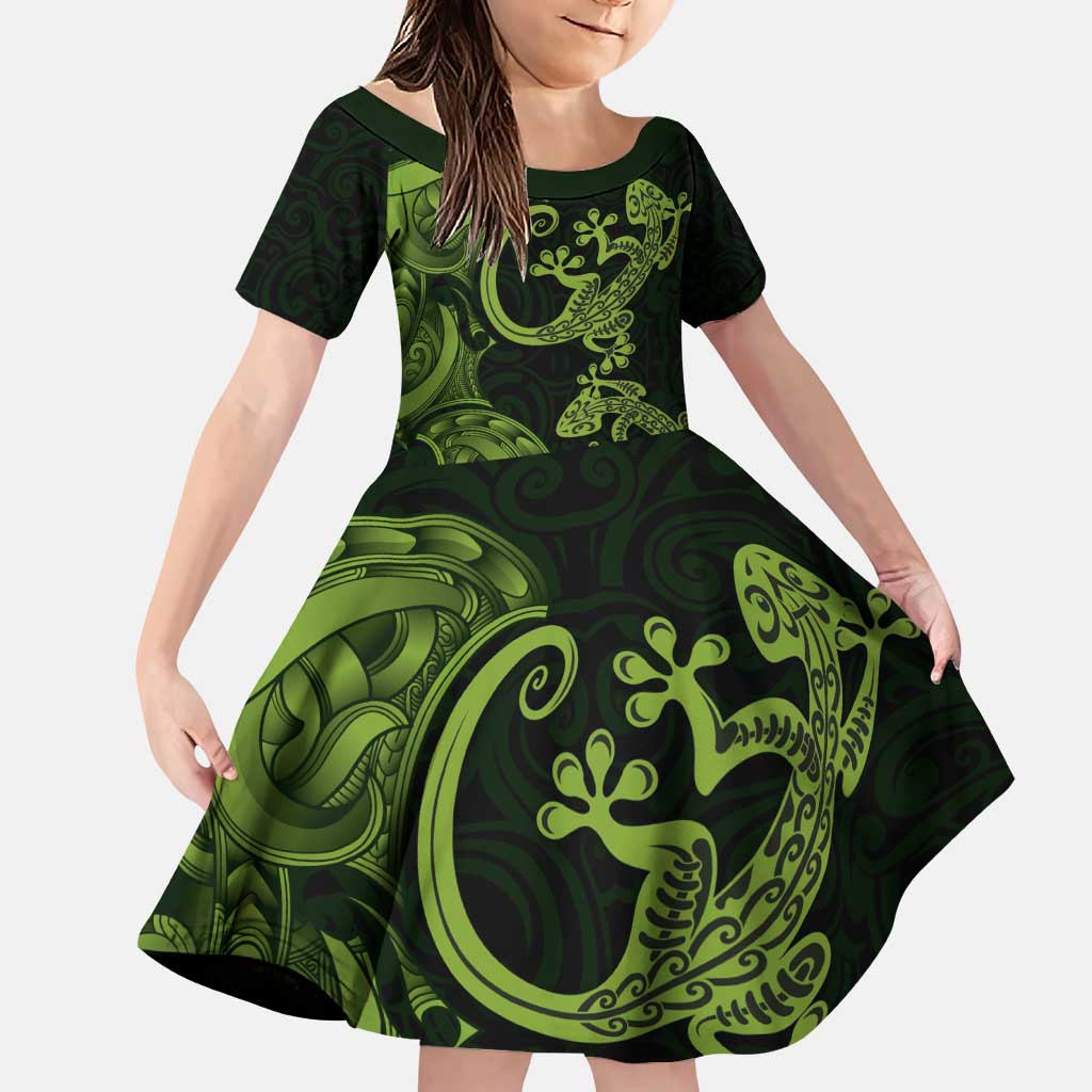 New Zealand Gecko Maori Art Tattoo Family Matching Puletasi and Hawaiian Shirt LT03 Daughter's Dress Green - Polynesian Pride