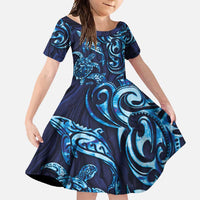 New Zealand Connecting with Seas Family Matching Off Shoulder Maxi Dress and Hawaiian Shirt Maori Tribal and Sea Animals Tattoo - Sea Texture Glass Style LT03 Daughter's Dress Navy - Polynesian Pride