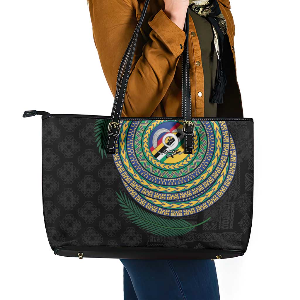Torba Tribal Tattoo with Namele Leaves Leather Tote Bag