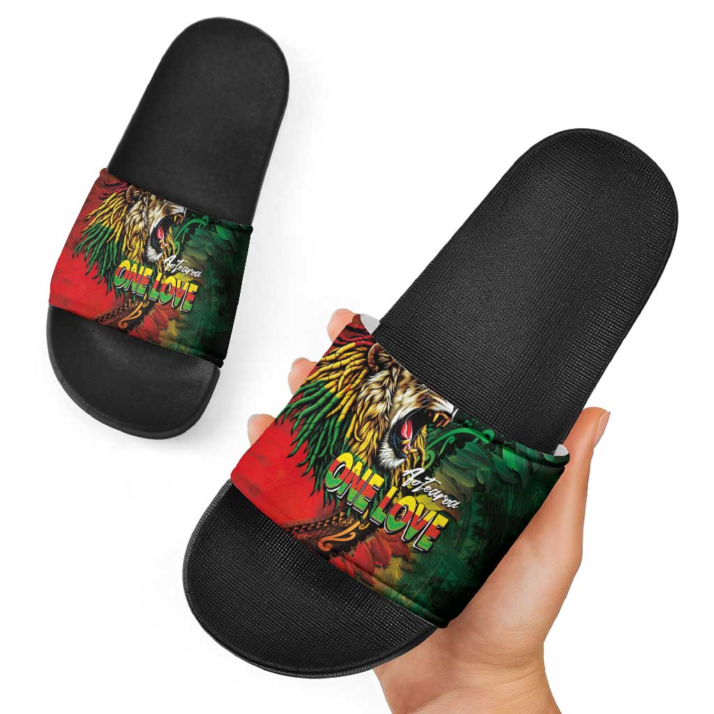 Aotearoa One Love Slide Sandals Reggae Lion with Kakahu Huruhuru