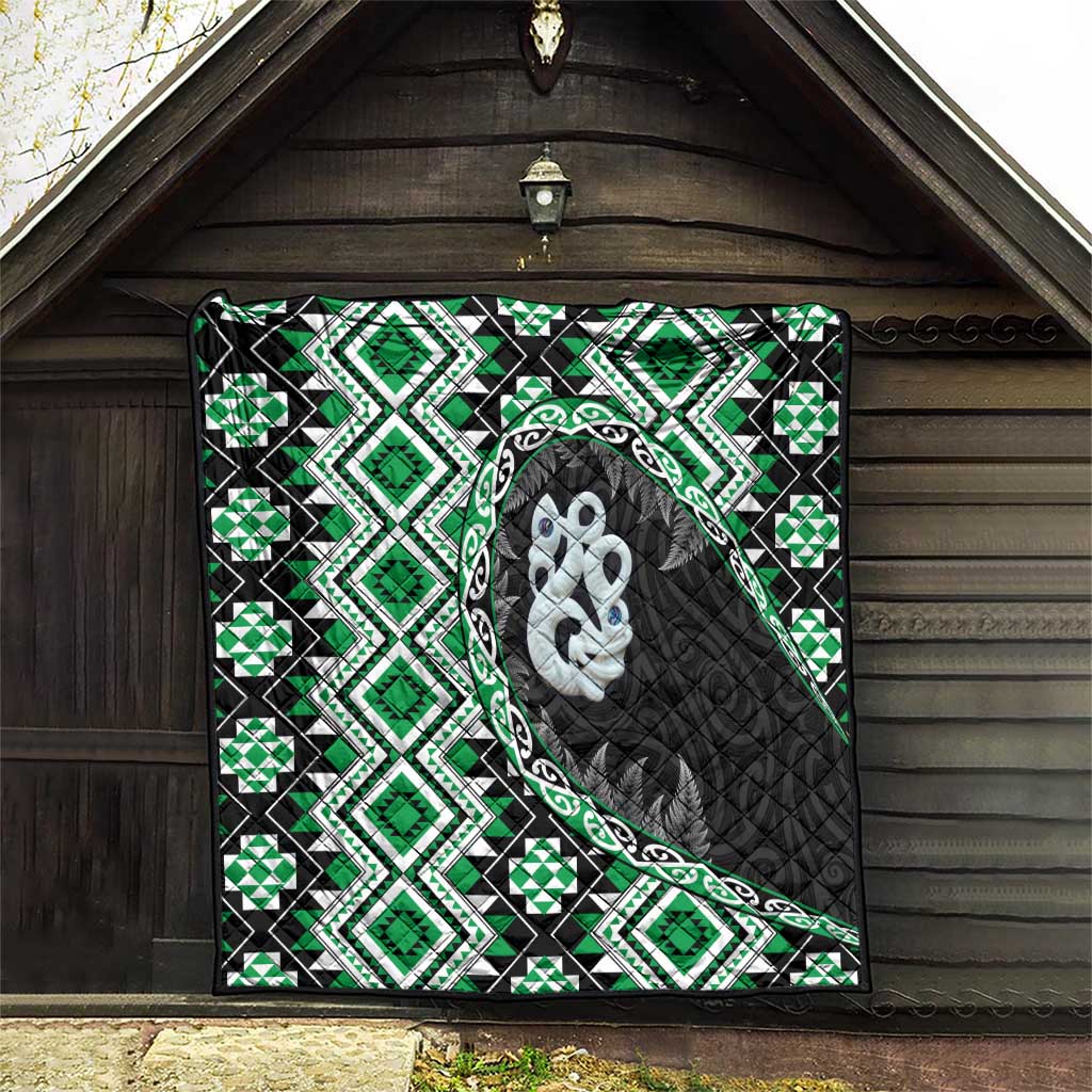 Green Taniko Motif Aotearoa Manaia and Silver Fern Quilt