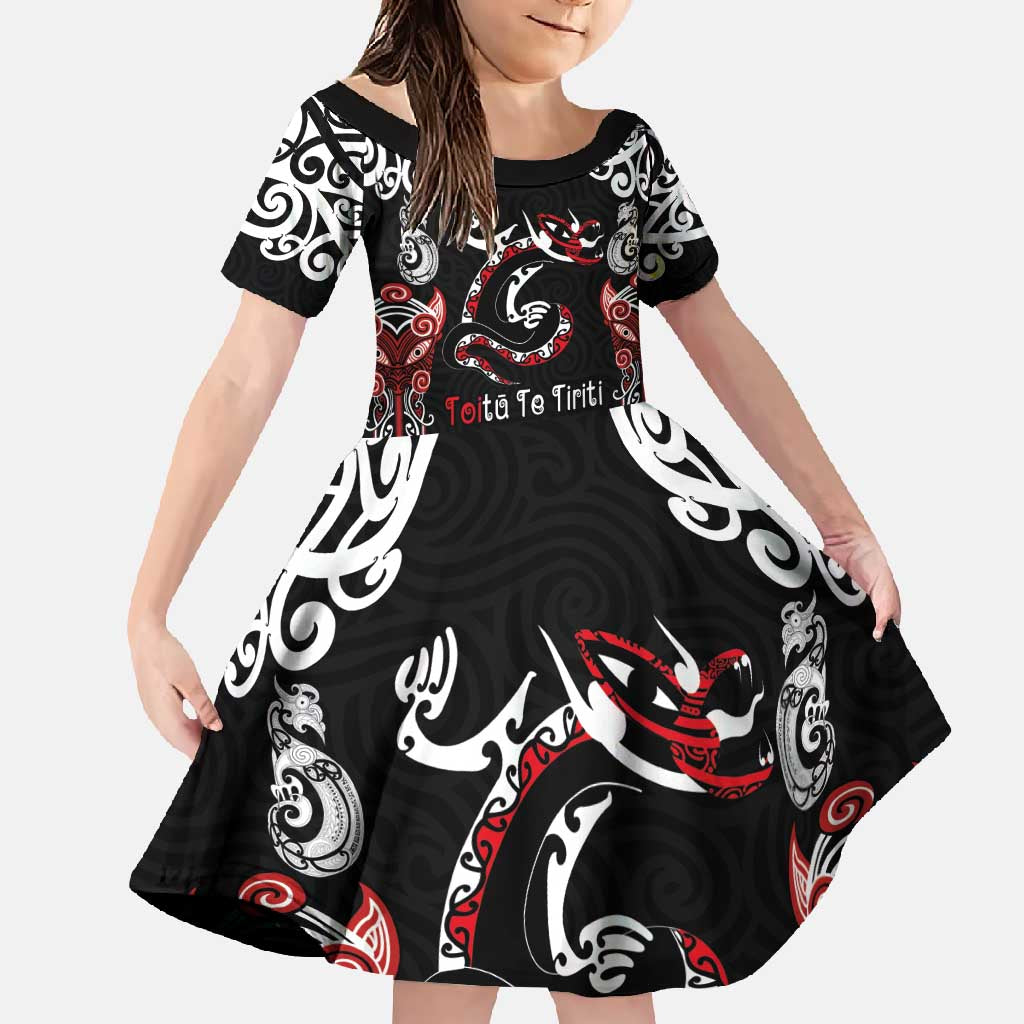 Aotearoa Toitu Te Tiriti-Maori Taniwha Family Matching Summer Maxi Dress and Hawaiian Shirt Toitu Te Whenua Toitu Te Reo Maori LT03 Daughter's Dress Black - Polynesian Pride