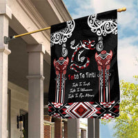 Aotearoa Toitu Te Tiriti-Maori Taniwha Garden Flag Toitu Te Whenua Toitu Te Reo Maori LT03 House Flag Black - Polynesian Pride