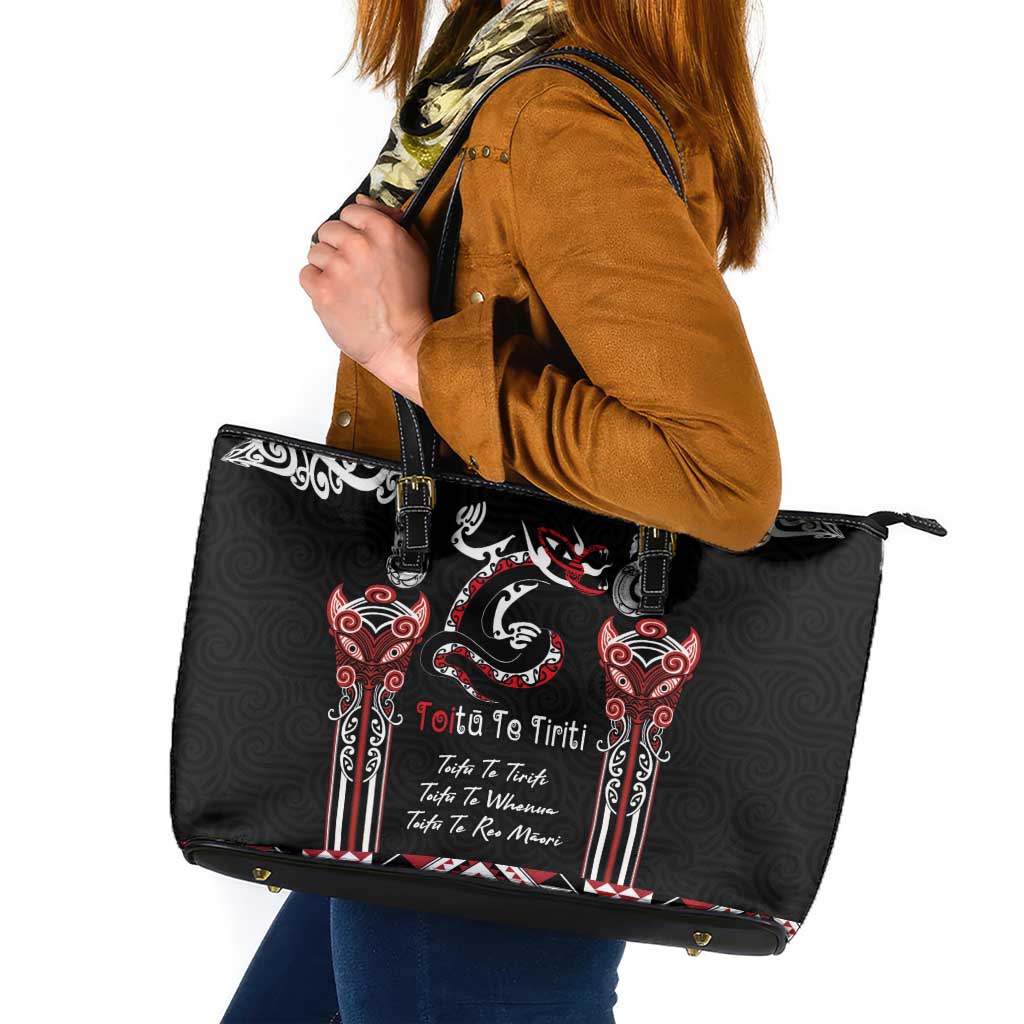 Aotearoa Toitu Te Tiriti-Maori Taniwha Leather Tote Bag Toitu Te Whenua Toitu Te Reo Maori LT03 Black - Polynesian Pride