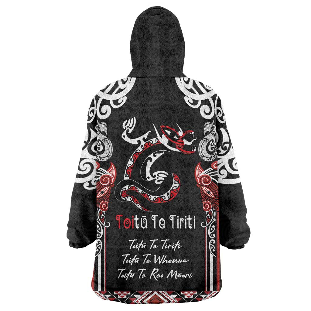 Aotearoa Toitu Te Tiriti-Maori Taniwha Wearable Blanket Hoodie Toitu Te Whenua Toitu Te Reo Maori LT03 - Polynesian Pride