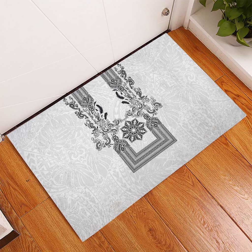 Philippines Barong Style Rubber Doormat with Polynesian Art and Leaf Motif Black-White Color