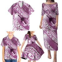Personalised New Zealand Aotearoa Darts Masters Family Matching Puletasi and Hawaiian Shirt Maori Art Tattoo with Tribal Dart Symbol Pink LT03 - Polynesian Pride