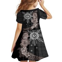 Hawaii and Philippines Together Family Matching Summer Maxi Dress and Hawaiian Shirt Hibiscus Flower and Sun Badge Polynesian Pattern Grayscale LT03 - Polynesian Pride