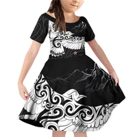 New Zealand Kea Bird Family Matching Off Shoulder Short Dress and Hawaiian Shirt Maori Tattoo and Silver Fern Black Color LT03 Daughter's Dress Black - Polynesian Pride
