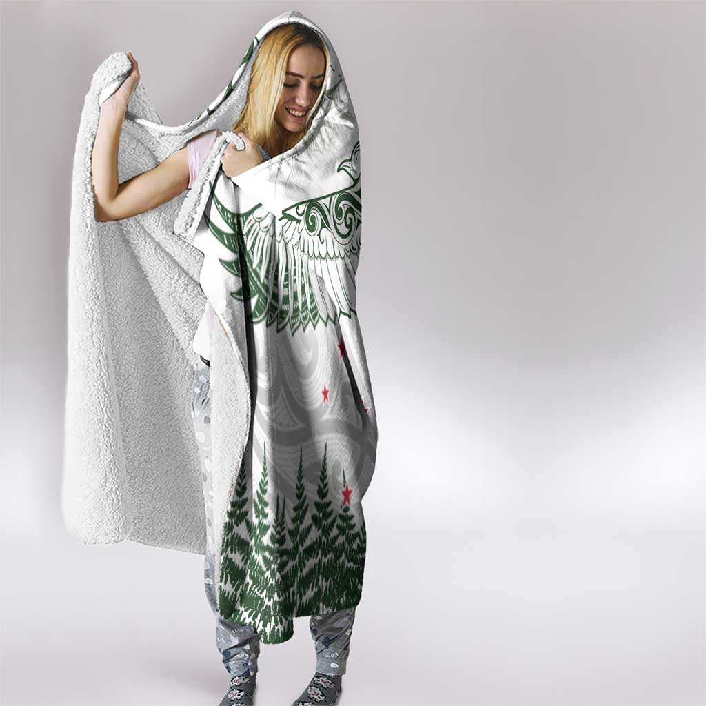 New Zealand Kea Bird Hooded Blanket Maori Tattoo and Silver Fern Green Color LT03 - Polynesian Pride