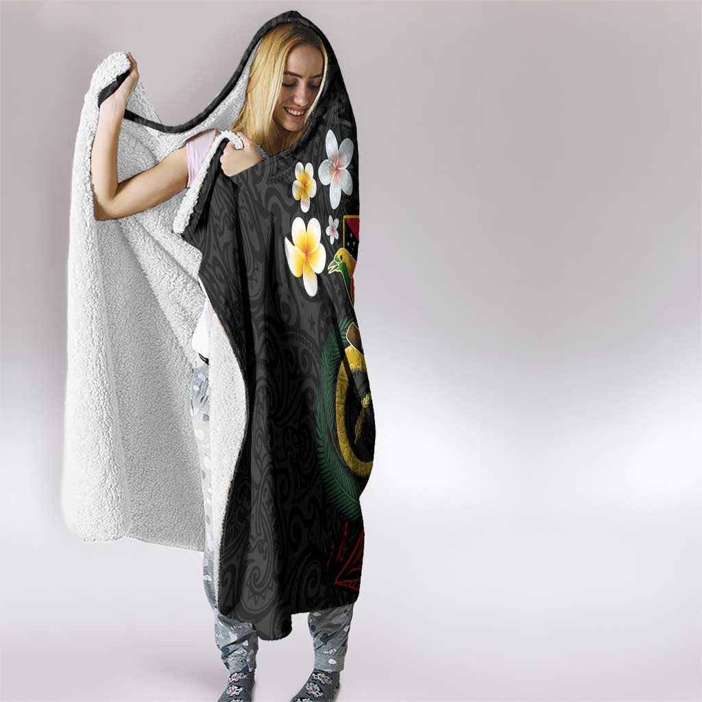 Vanuatu and Papua New Guinea Together Hooded Blanket Bird-of-paradise and Pig Tusk Melanesian Pattern