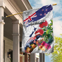 New Zealand Christmas Garden Flag Meri Kirihimete-Tuatara and Pohutukawa White Color LT03 House Flag White - Polynesian Pride