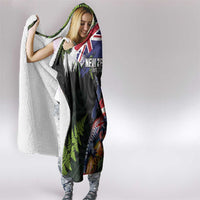 New Zealand Christmas Hooded Blanket Meri Kirihimete-Tuatara and Pohutukawa Black Color LT03 - Polynesian Pride