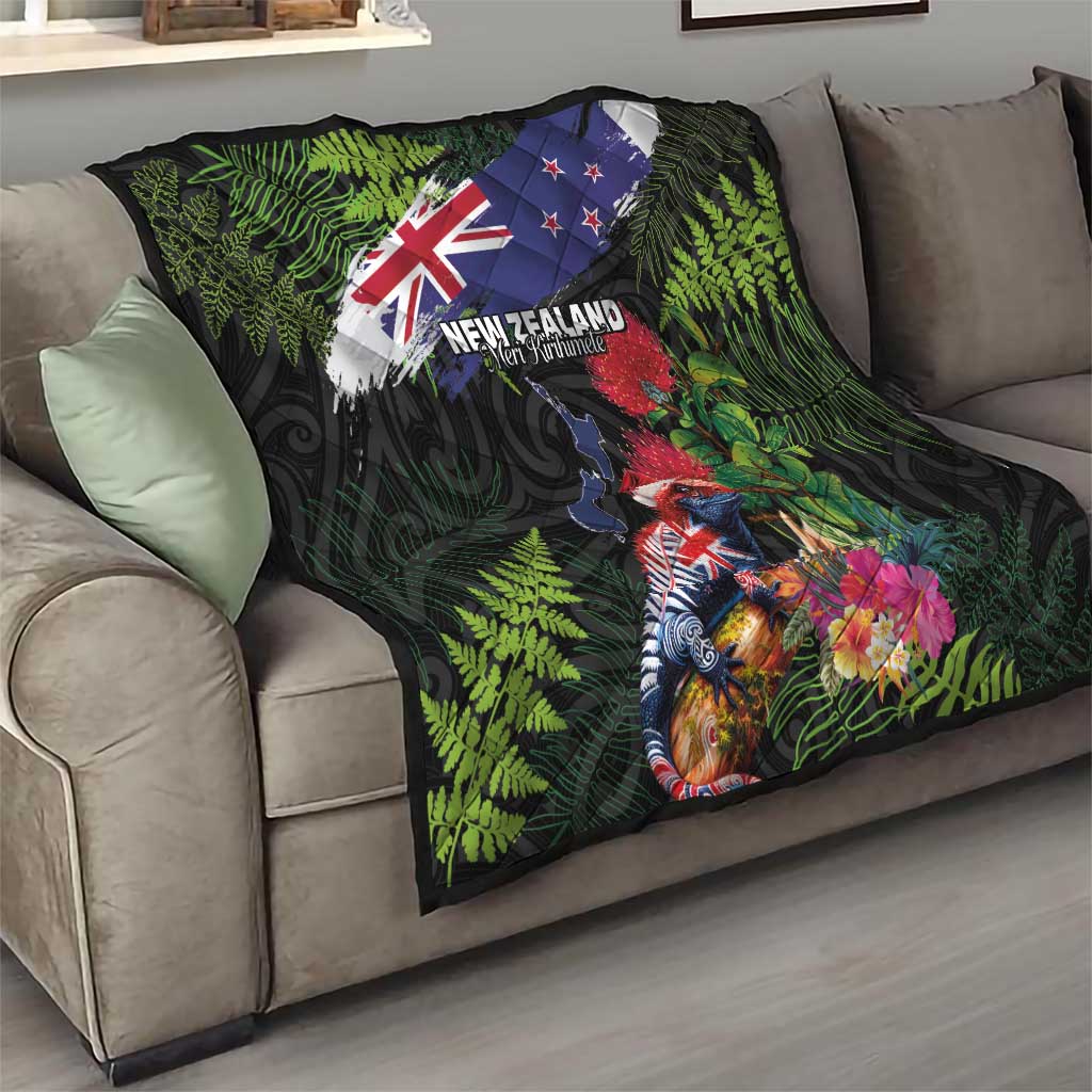 New Zealand Christmas Quilt Meri Kirihimete-Tuatara and Pohutukawa Black Color LT03 - Polynesian Pride