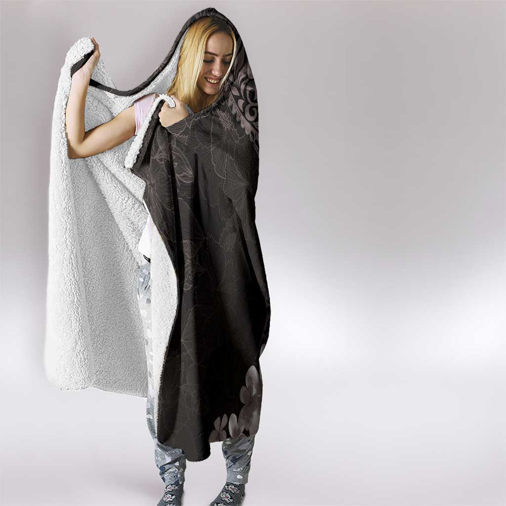 Hawaiian Plumeria-Polynesian Art Tattoo Grayscale Color Hooded Blanket LT03 - Polynesian Pride