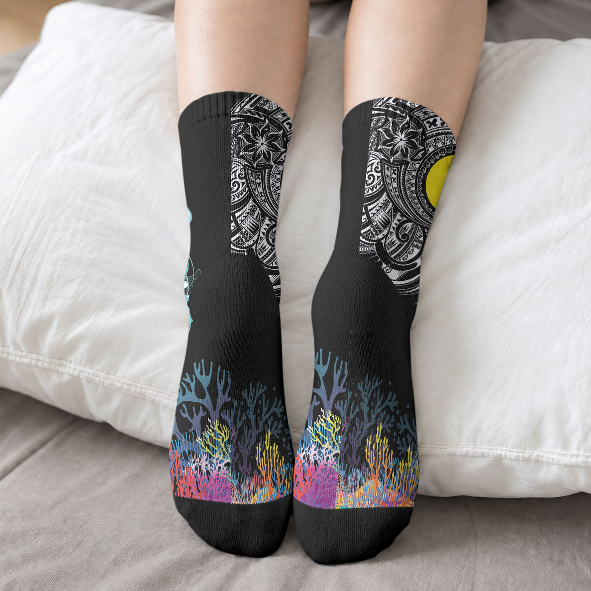 Palau Jellyfish Crew Socks Coral Reef with Polynesian Pattern LT03 - Polynesian Pride