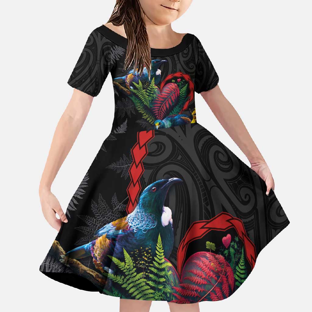 New Zealand Tui Birds Love Couple Family Matching Off Shoulder Maxi Dress and Hawaiian Shirt The Heart of Silver Fern Leaves and Maori Tattoo Pattern LT03 Daughter's Dress Black - Polynesian Pride