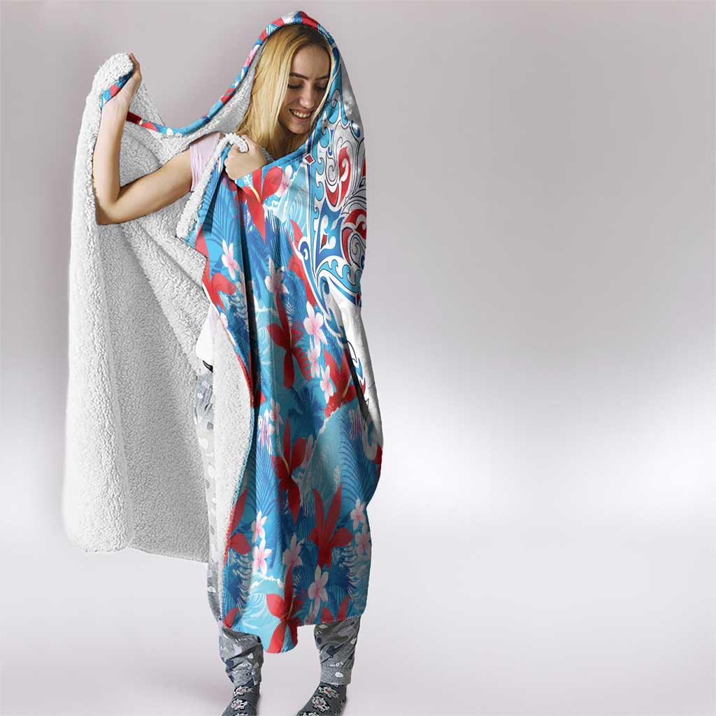 Hawaiian Tribal Manta Ray Hooded Blanket Kakau Tattoo and Flowers Surfing Waves Pattern Ocean Color