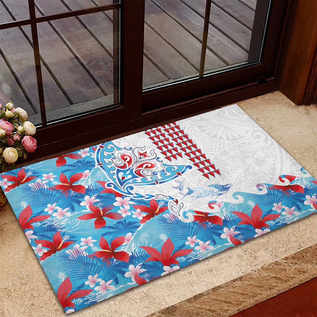 Hawaiian Tribal Manta Ray Rubber Doormat Kakau Tattoo and Flowers Surfing Waves Pattern Ocean Color