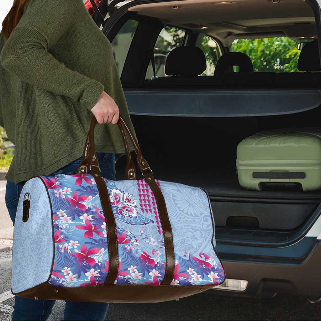 Hawaiian Tribal Manta Ray Travel Bag Kakau Tattoo and Flowers Surfing Waves Pattern Soft Color