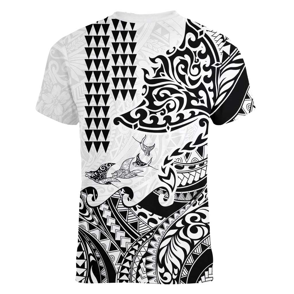 Hawaiian Tribal Manta Ray Women V-Neck T-Shirt Kakau Tattoo and Polynesian Art Motif Pattern LT03 - Polynesian Pride