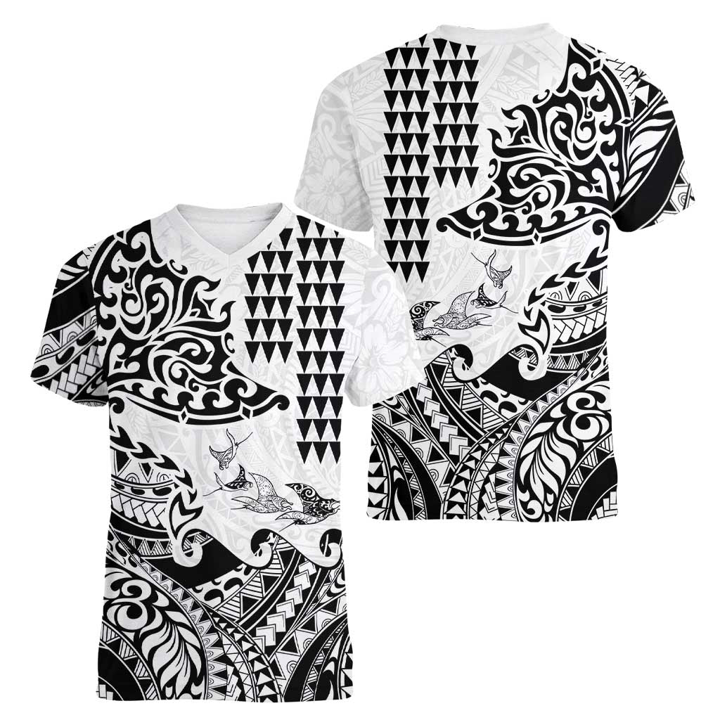 Hawaiian Tribal Manta Ray Women V-Neck T-Shirt Kakau Tattoo and Polynesian Art Motif Pattern LT03 - Polynesian Pride
