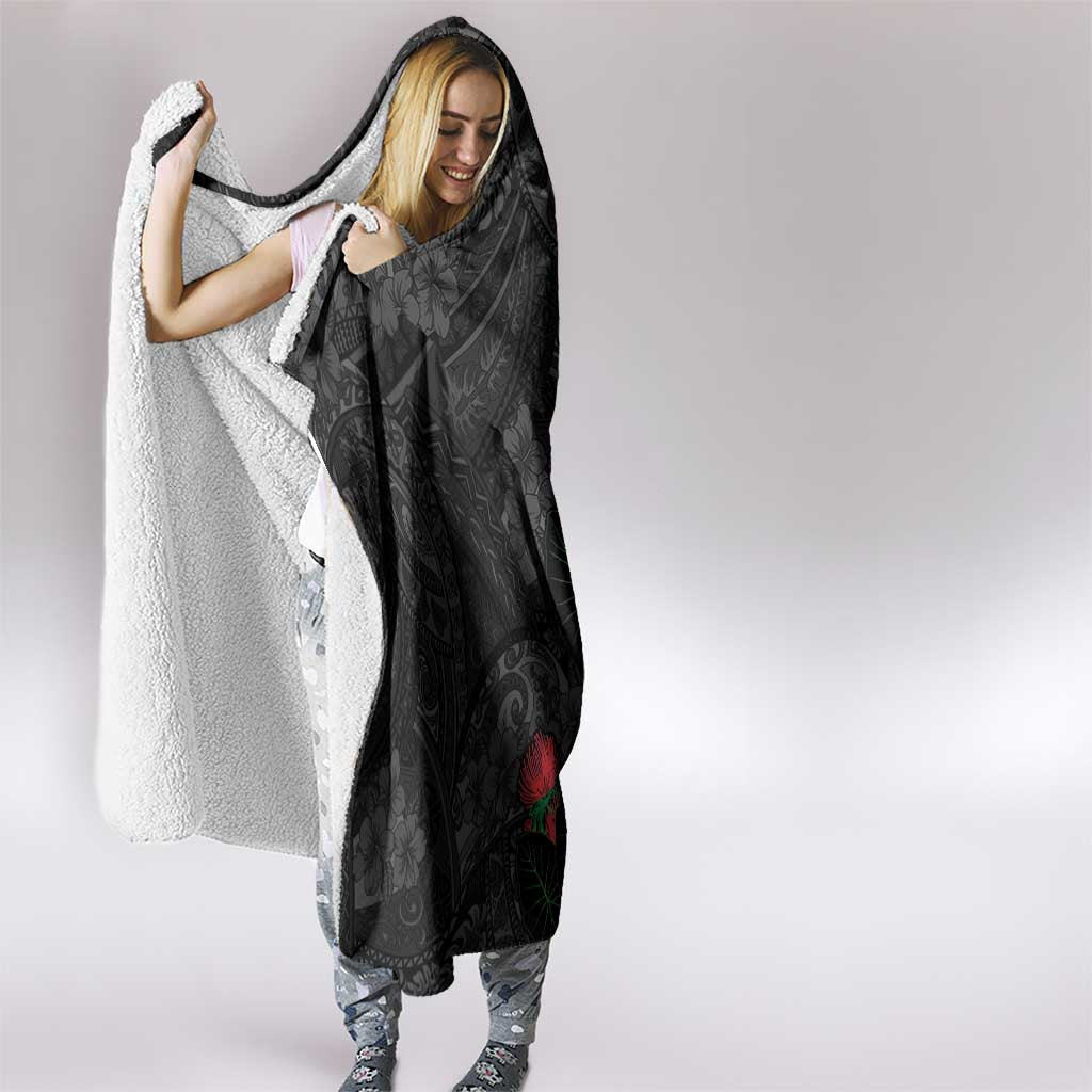 Hawaiian Taro Leaves and Ohia Lehua Hooded Blanket Polynesian Tribal Art Tropical Plants Motifs Grayscale LT03 - Polynesian Pride