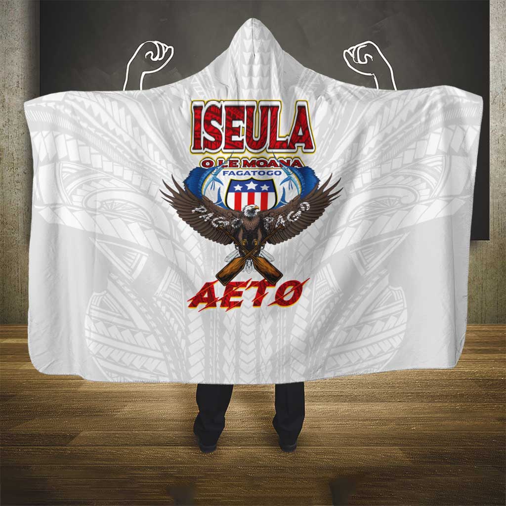 American Samoa Fautasi Hooded Blanket Pago Pago Aeto and Iseula o le Moana of Fagatogo White Color LT03 - Polynesian Pride
