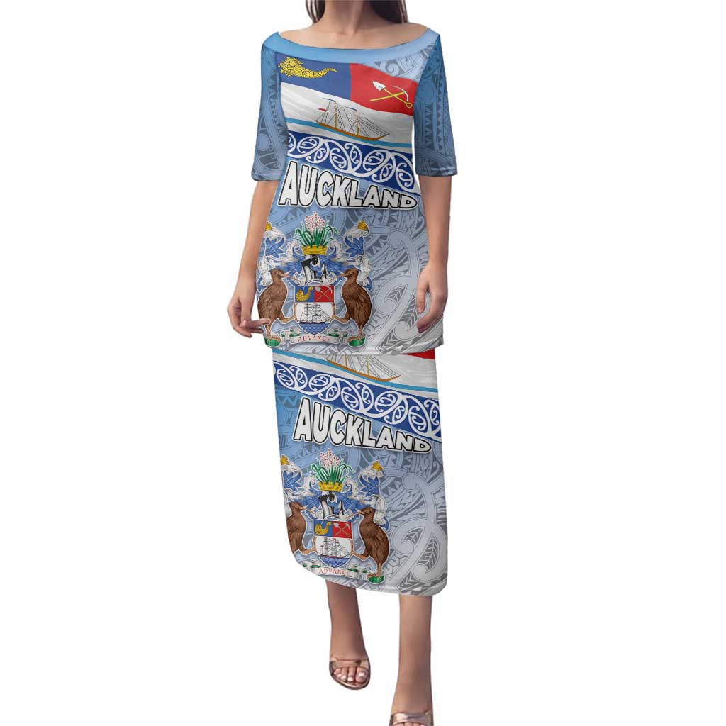 New Zealand Auckland Family Matching Puletasi and Hawaiian Shirt Auckland's Flag and Coat of Arms - Koru Art Maori Pattern LT03 Mom's Dress Light Blue - Polynesian Pride