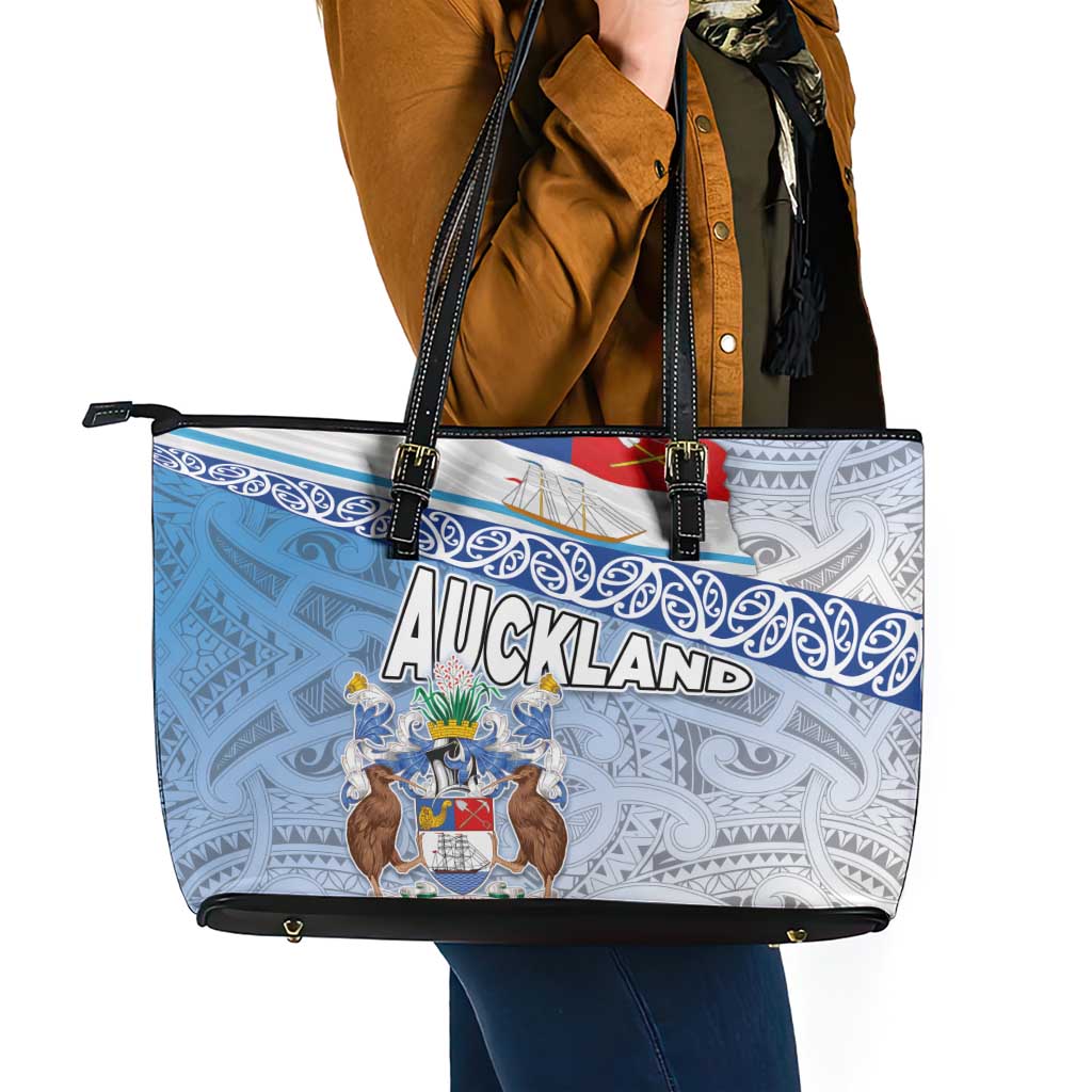 New Zealand Auckland Leather Tote Bag Auckland's Flag and Coat of Arms - Koru Art Maori Pattern LT03 - Polynesian Pride