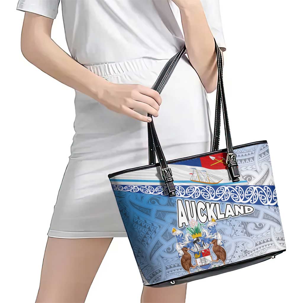 New Zealand Auckland Leather Tote Bag Auckland's Flag and Coat of Arms - Koru Art Maori Pattern LT03 - Polynesian Pride