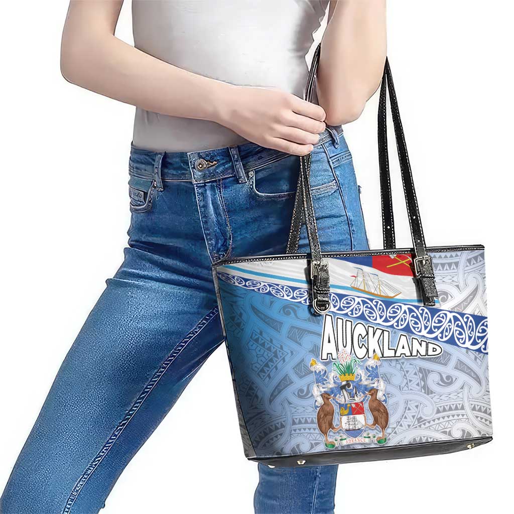 New Zealand Auckland Leather Tote Bag Auckland's Flag and Coat of Arms - Koru Art Maori Pattern LT03 - Polynesian Pride
