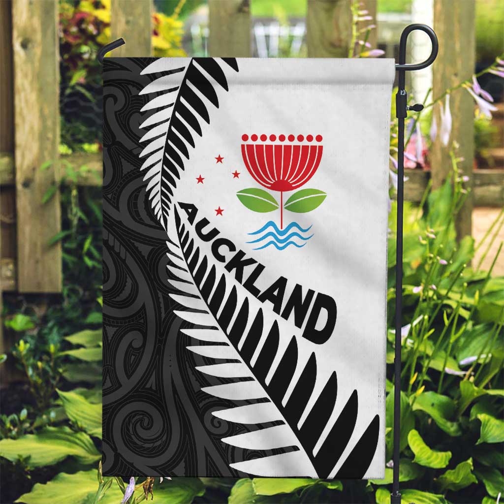 New Zealand Auckland Garden Flag Auckland's Emblem and Silver Ferns - Maori Art Tattoo LT03 Garden Flag Light Blue - Polynesian Pride