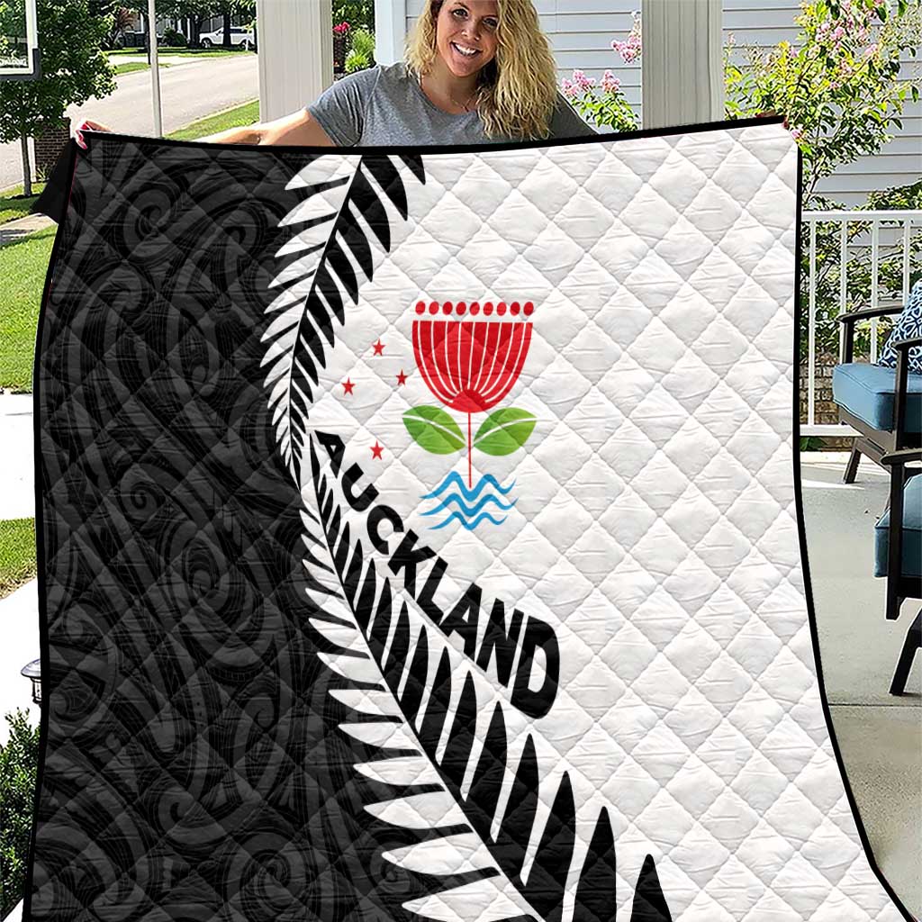 New Zealand Auckland Quilt Auckland's Emblem and Silver Ferns - Maori Art Tattoo LT03 Light Blue - Polynesian Pride