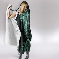 Hawaiian Manta Rays Hooded Blanket Tribal Hibiscus Polynesian Tattoos Turquoise Color - Polynesian Pride
