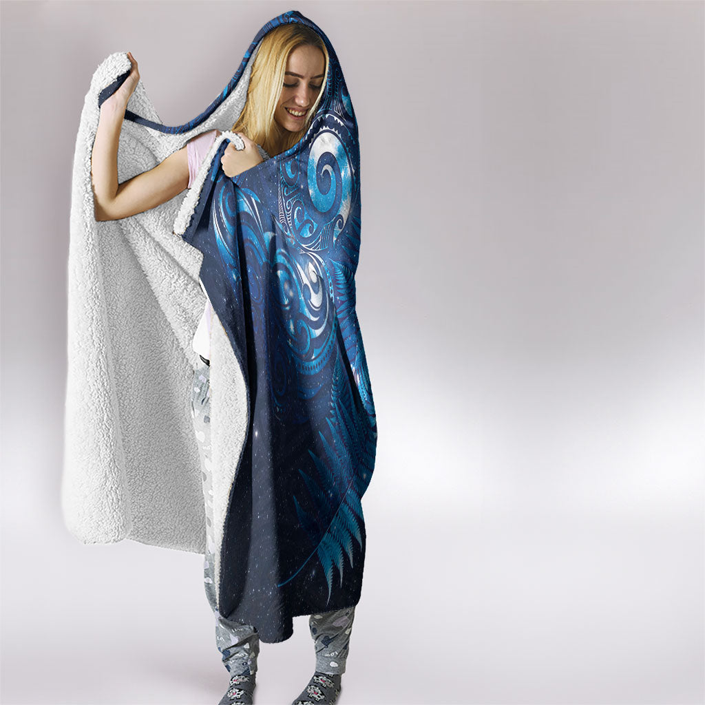 Aotearoa New Zealand New Year Hooded Blanket Tribal Koru Tattoo Blue Galaxy Maori Silver Fern LT03 - Polynesian Pride