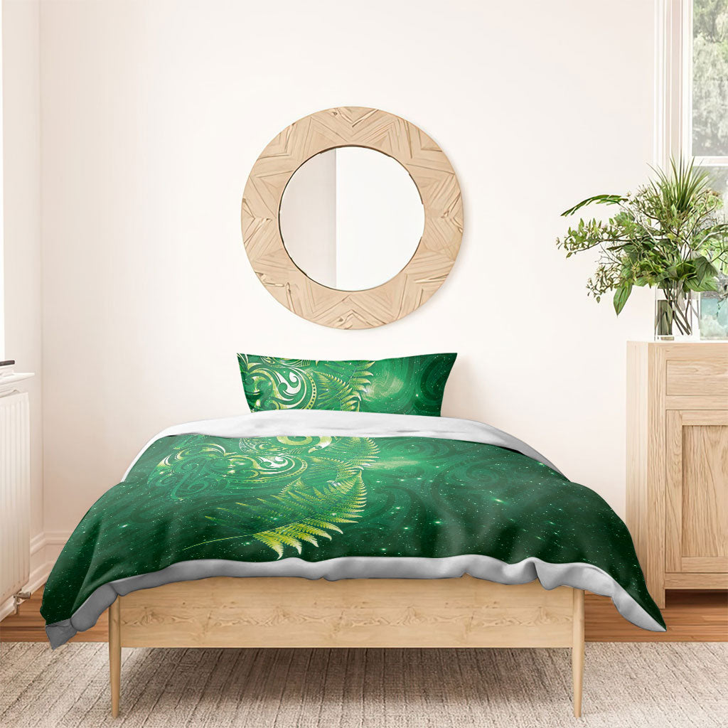 Aotearoa New Zealand New Year Bedding Set Tribal Koru Tattoo Green Galaxy Maori Silver Fern