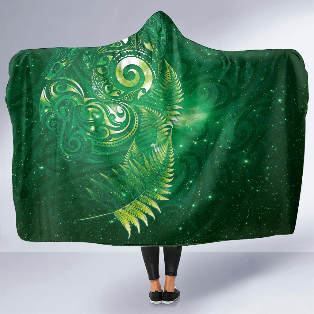 Aotearoa New Zealand New Year Hooded Blanket Tribal Koru Tattoo Green Galaxy Maori Silver Fern LT03 One Size Green - Polynesian Pride