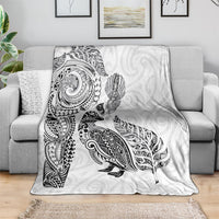 Aotearoa Moko Tribal Tattoo Blanket New Zealand Maori Penguin and Fantail White Color LT03 - Polynesian Pride