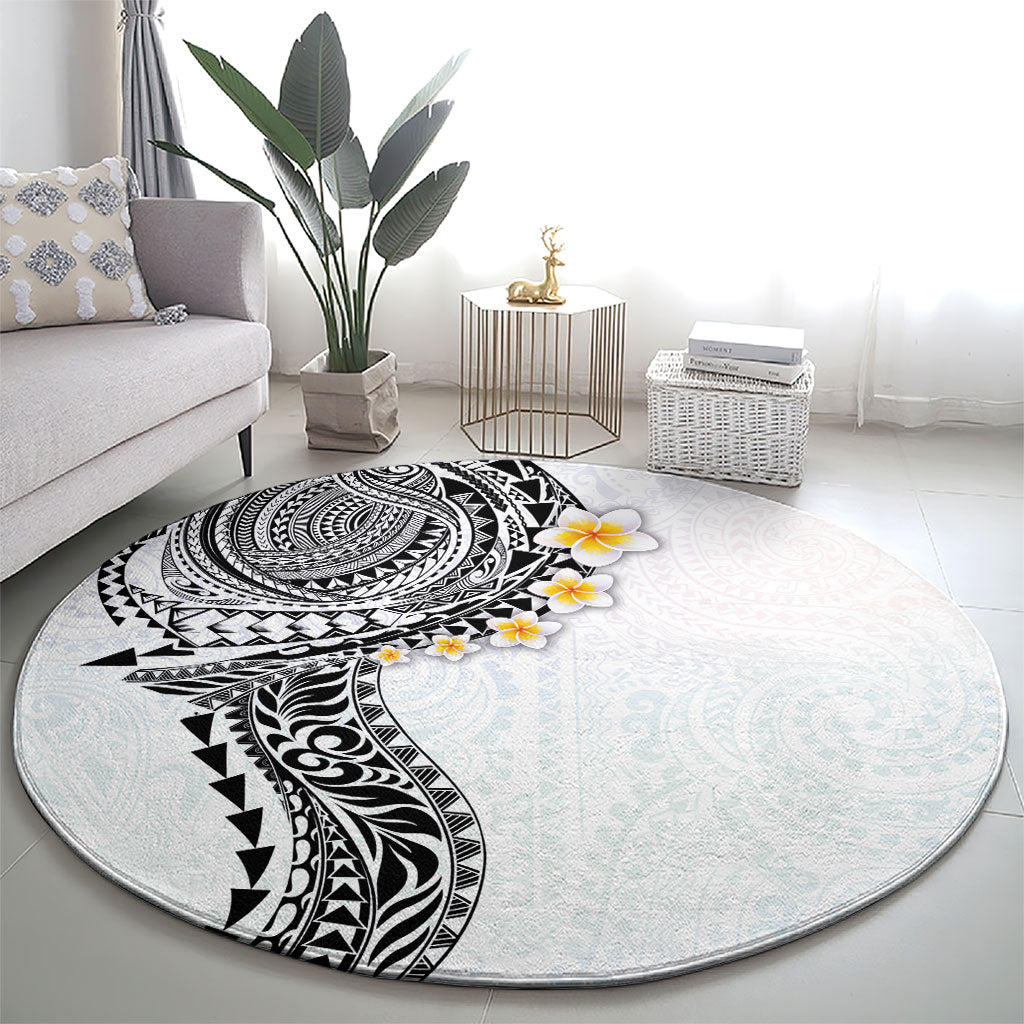 Hawaiian Tribal Tattoo and Plumeria Round Carpet Polynesian Pattern White Color