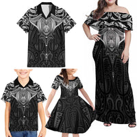 New Zealand Aotearoa Family Matching Off Shoulder Maxi Dress and Hawaiian Shirt Maori Manta Ray Moko Black LT05 - Polynesian Pride
