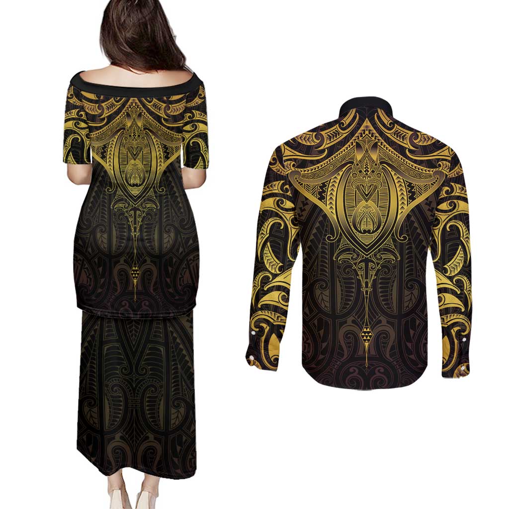 New Zealand Aotearoa Couples Matching Puletasi and Long Sleeve Button Shirt Maori Manta Ray Moko Gold - Polynesian Pride