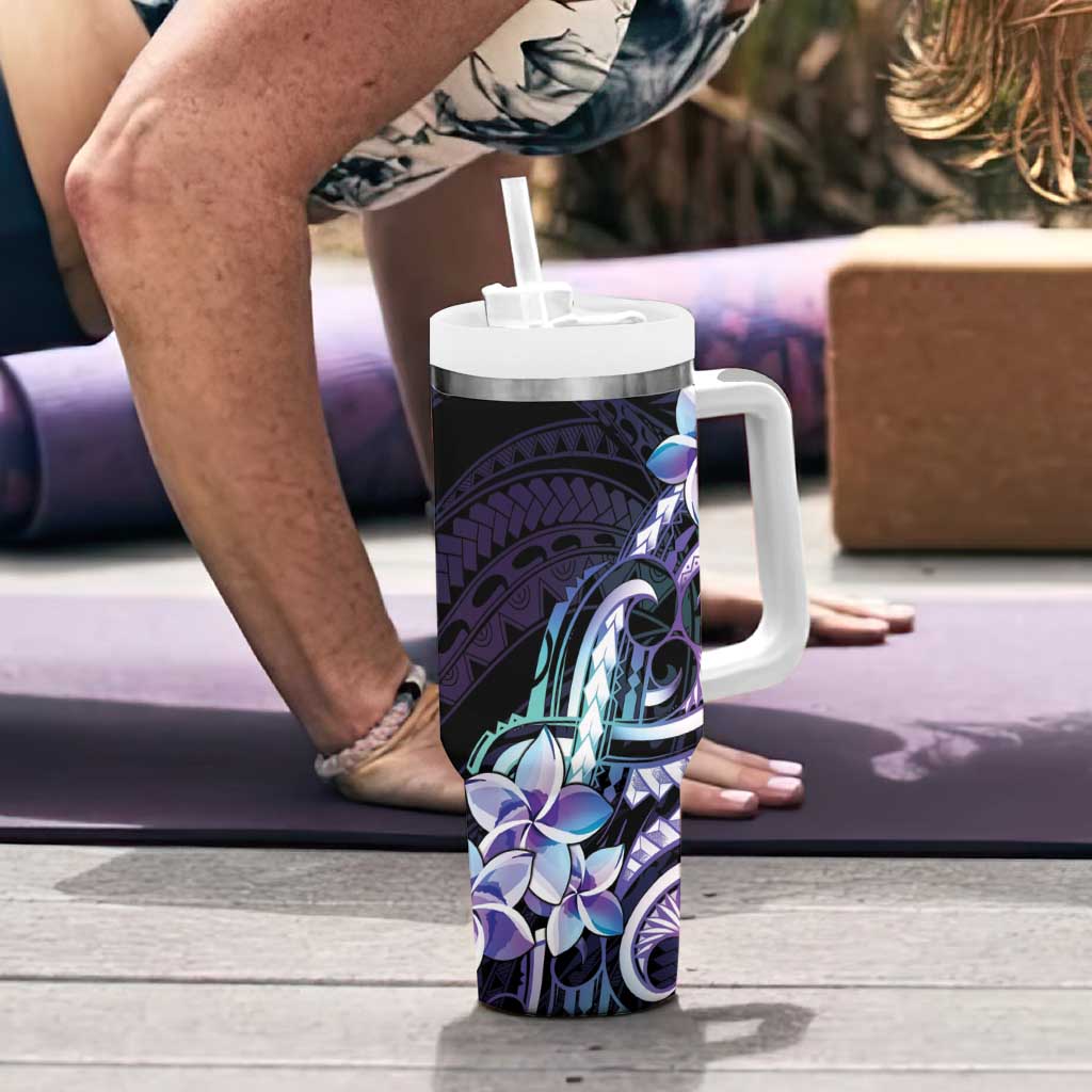 Polynesian Art Tattoo Tumbler With Handle Plumeria Flowers Turquoise Gradient