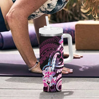 Polynesian Art Tattoo Tumbler With Handle Plumeria Flowers Pink Gradient