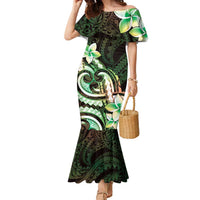 Polynesian Art Tattoo Family Matching Mermaid Dress and Hawaiian Shirt Plumeria Flowers Green Gradient LT05 Mom's Dress Green - Polynesian Pride