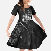Hawaii Honu Family Matching Off The Shoulder Long Sleeve Dress and Hawaiian Shirt Polynesian Curves Plumeria Grayscale LT05 Daughter's Dress Black - Polynesian Pride